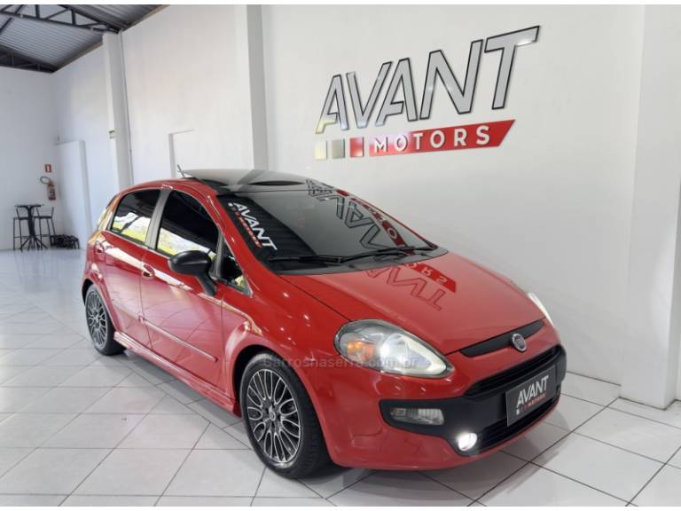FIAT - PUNTO - 2013/2013 - Vermelha - R$ 51.900,00