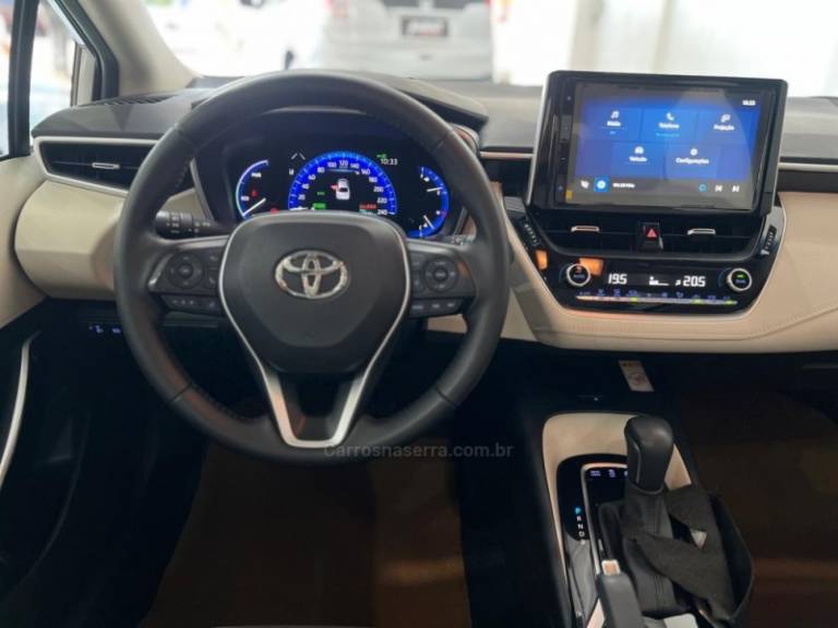 TOYOTA - COROLLA - 2023/2023 - Prata - R$ 152.900,00