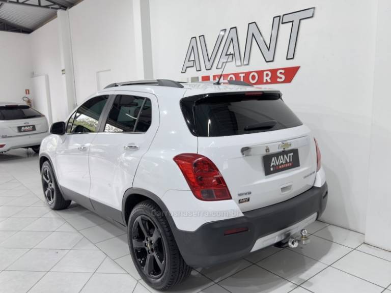 CHEVROLET - TRACKER - 2015/2015 - Branca - R$ 79.900,00