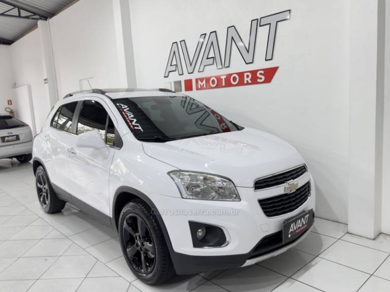 CHEVROLET - TRACKER - 2015/2015 - Branca - R$ 79.900,00