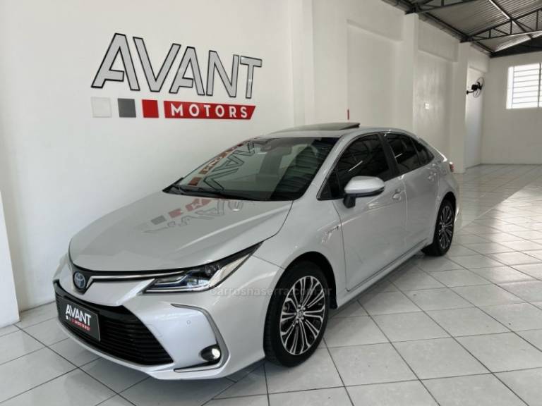 TOYOTA - COROLLA - 2023/2023 - Prata - R$ 152.900,00