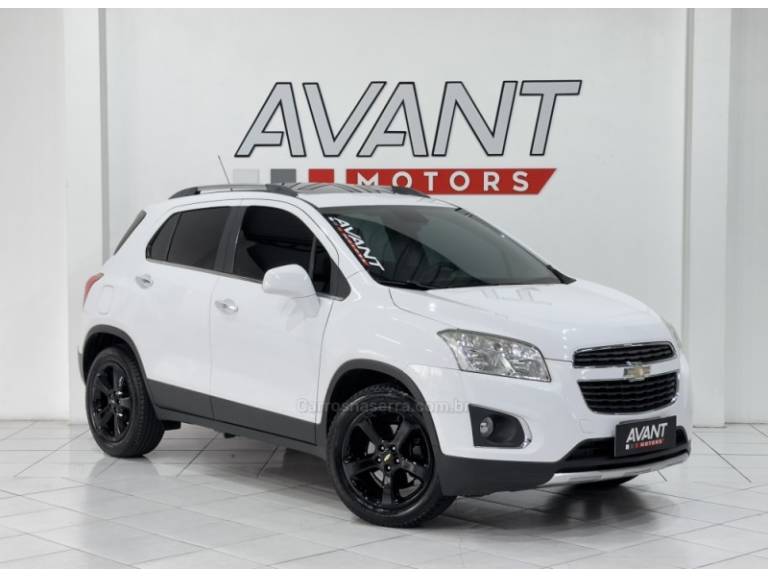 CHEVROLET - TRACKER - 2015/2015 - Branca - R$ 79.900,00