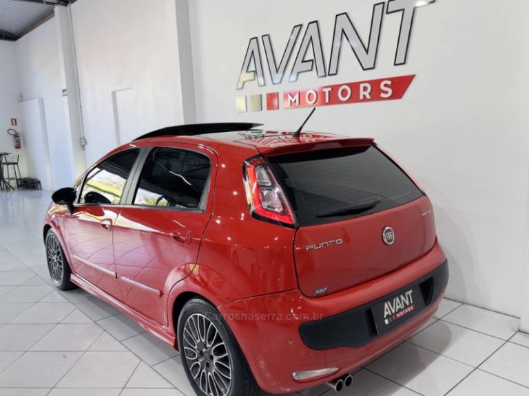 FIAT - PUNTO - 2013/2013 - Vermelha - R$ 51.900,00