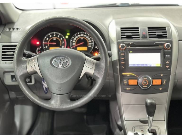 TOYOTA - COROLLA - 2008/2009 - Preta - R$ 54.900,00