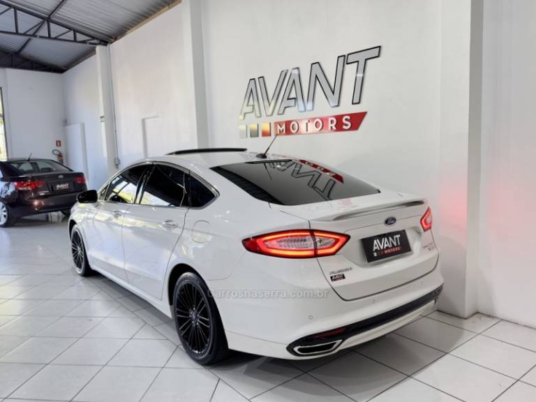 FORD - FUSION - 2013/2014 - Branca - R$ 79.900,00
