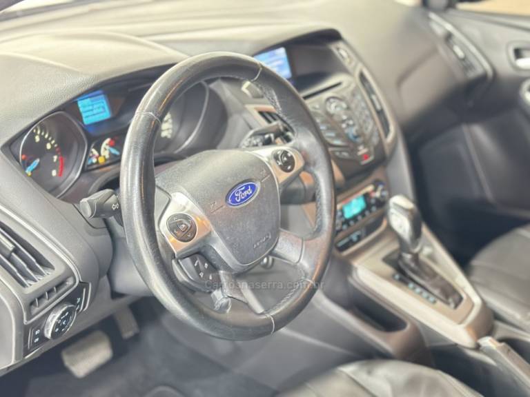 FORD - FOCUS - 2015/2015 - Cinza - R$ 55.900,00