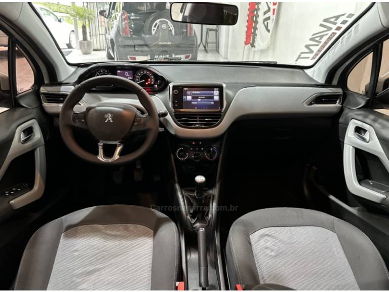PEUGEOT - 208 - 2014/2015 - Branca - R$ 42.900,00