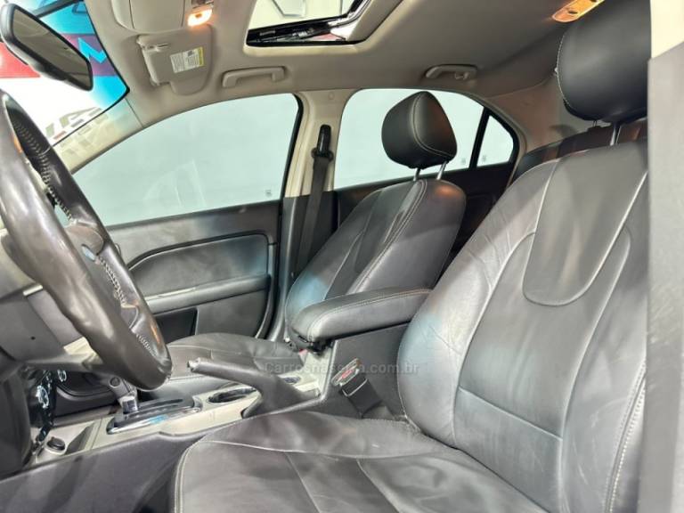 FORD - FUSION - 2010/2011 - Branca - R$ 54.900,00