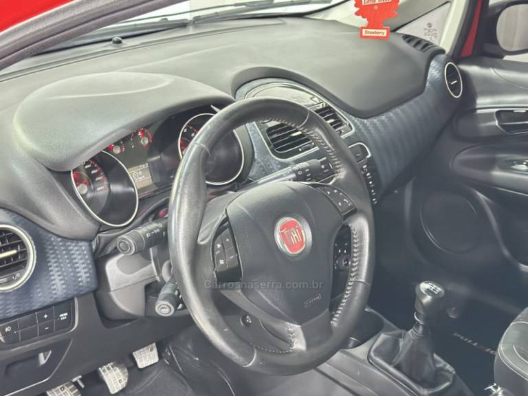 FIAT - PUNTO - 2013/2013 - Vermelha - R$ 51.900,00