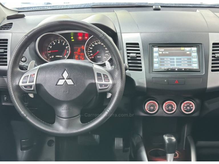 MITSUBISHI - OUTLANDER - 2010/2011 - Preta - R$ 65.900,00