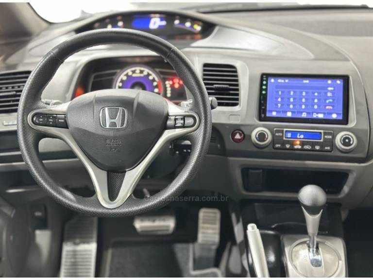 HONDA - CIVIC - 2010/2011 - Branca - R$ 62.900,00