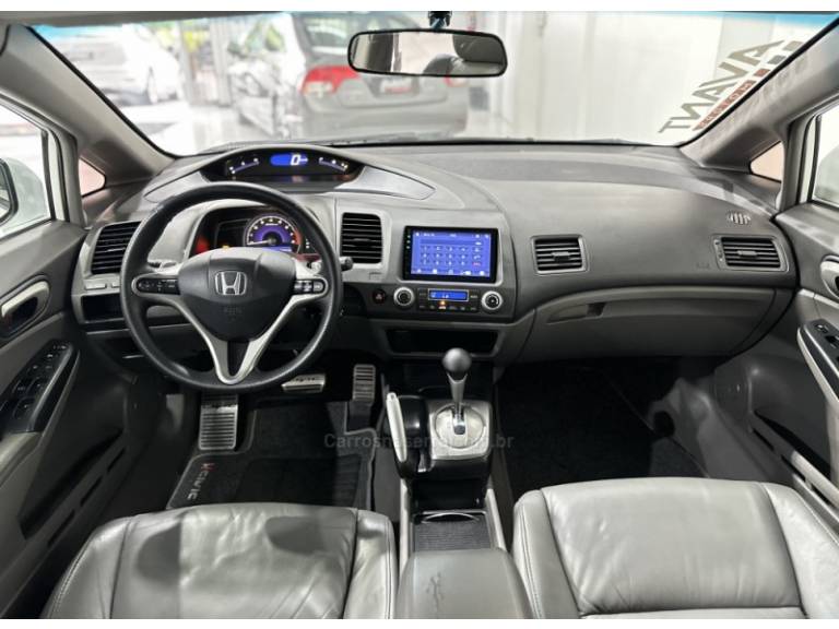 HONDA - CIVIC - 2010/2011 - Branca - R$ 62.900,00