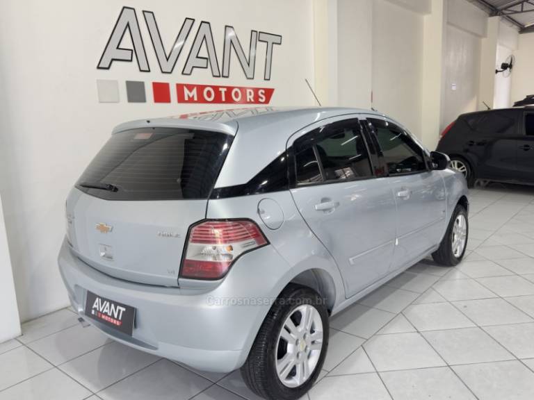 CHEVROLET - AGILE - 2011/2011 - Prata - R$ 36.900,00