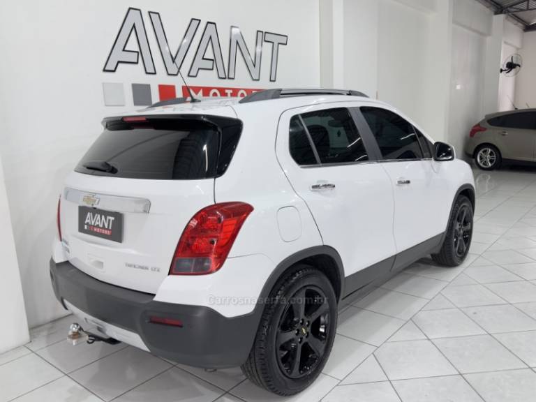 CHEVROLET - TRACKER - 2015/2015 - Branca - R$ 79.900,00