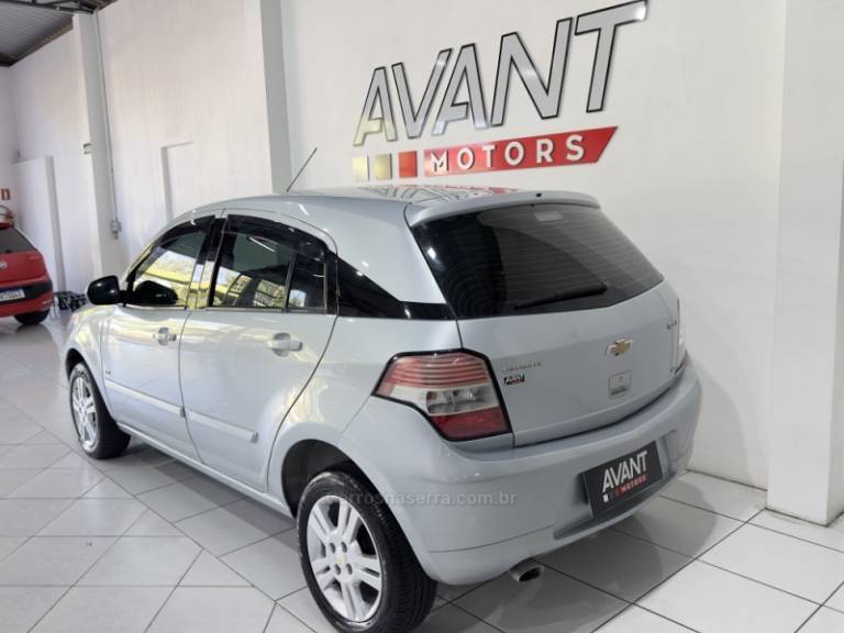 CHEVROLET - AGILE - 2011/2011 - Prata - R$ 36.900,00