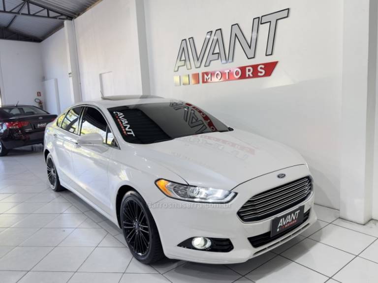 FORD - FUSION - 2013/2014 - Branca - R$ 79.900,00