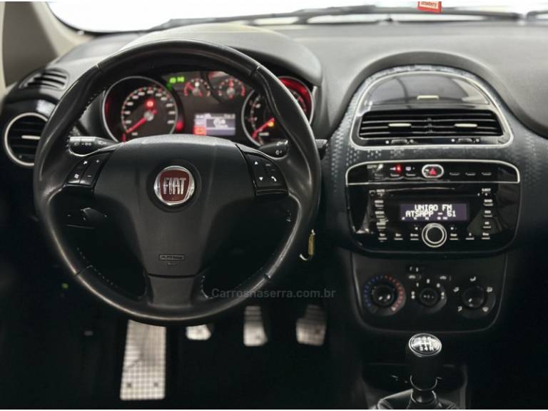 FIAT - PUNTO - 2013/2013 - Vermelha - R$ 51.900,00